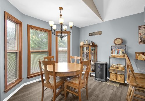 1884 Shoshone Dr, London OH  43140-9020 exterior