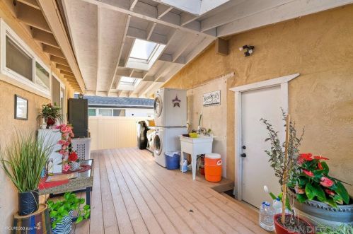 5525 Brunswick Ave, San Diego CA 92120-1830 exterior