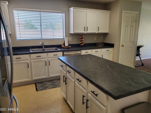 2905 95th Ln, Tolleson, AZ 85353-8523