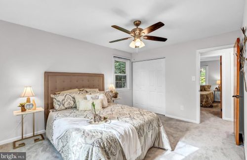 320 Old Dominion Ave, Herndon, VA 20170-5320