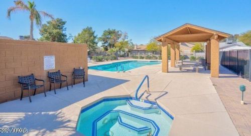 18801 8th Pl, Phoenix AZ 85042-4304 exterior