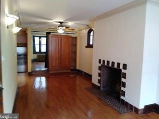345 Hicks St, Philadelphia PA  19102-4906 exterior