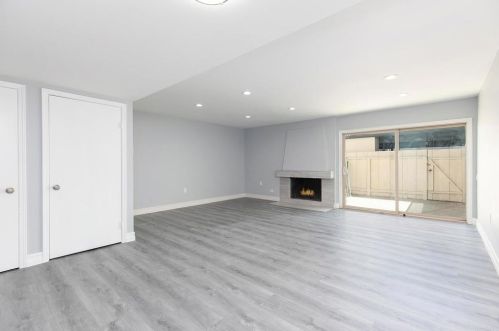 4305 Loma Riviera Ct, San Diego CA 92110-5504 exterior