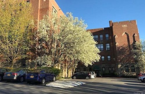 55 Mckinley Ave, White Plains NY  10606-1646 exterior