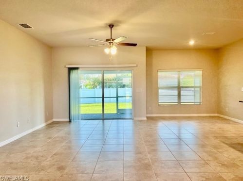 1026 36th Ter, Cape Coral, FL 33914-5265