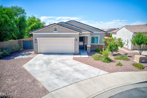 111 Jamaica Pl, Casa Grande, AZ 85122-5242