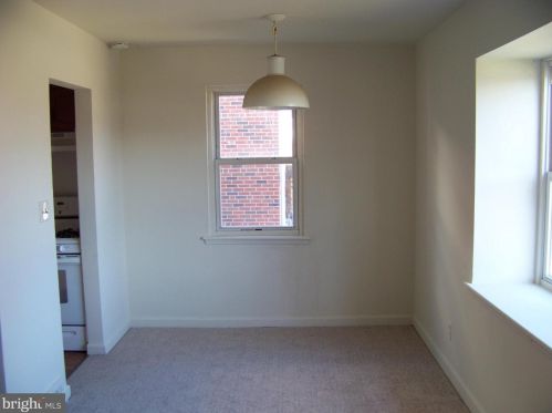 607 Hamilton St, Norristown PA 19401-4234 exterior