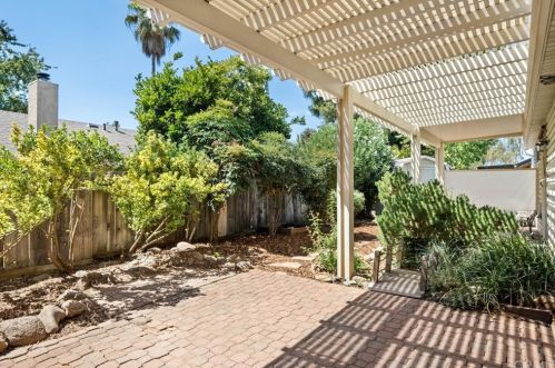 24 Noyo Ct, Chico CA  95973-7668 exterior