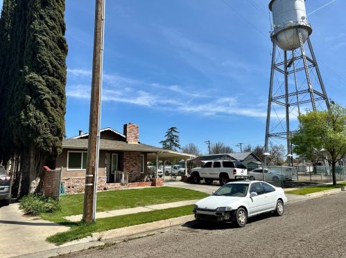 1336 Q St, Newman, CA 95360-1523
