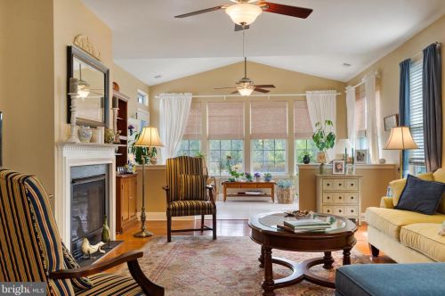 122 Somerfield Rd, Swedesboro NJ  08085-2504 exterior