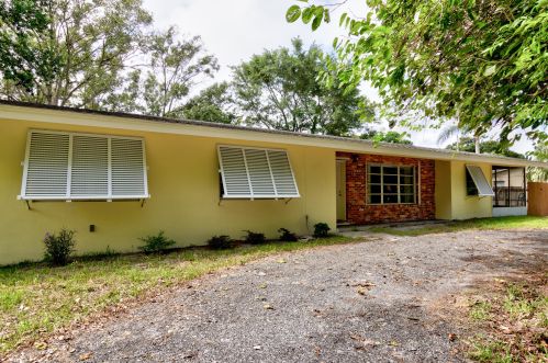 2135 30th Ave, Vero Beach, FL 32960-3021
