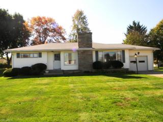 521 Leecrest St, Massillon, OH 44646-2029