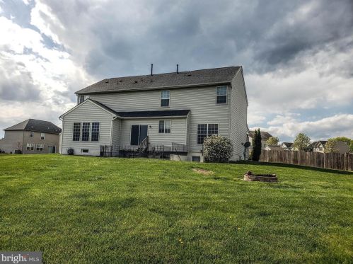 3810 Rolling Hills Dr, Upton PA  17225-8392 exterior