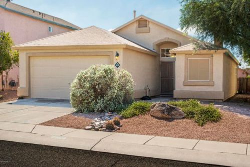 3679 Sunbright Dr, Tucson, AZ 85742-1138