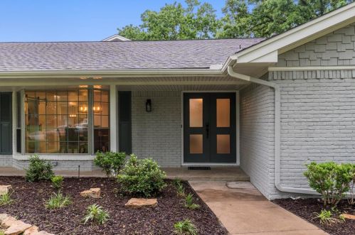 1 Post Oak Cir, Greenville, TX 75402-3440