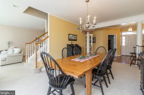 830 Creekview Dr, Blue Bell PA 19422-2729 exterior