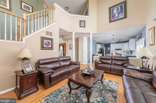 1 Helen Lois Ct, Pilesgrove NJ  08098-2639 exterior