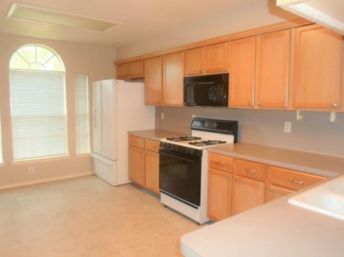 10905 Spruce Dr, Morgans Point TX  77571-4347 exterior