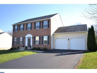 1040 Ruby Cir, Gilbertsville, PA 19525-8410