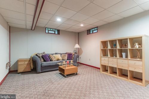 1483 Buck Crk Dr, Yardley PA 19067-4053 exterior