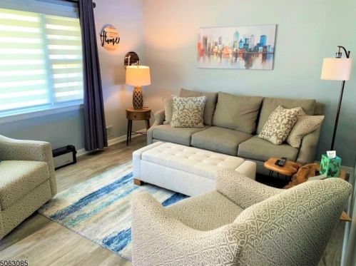 89 Bearfort Rd, West Milford Lakes NJ  07480-1401 exterior