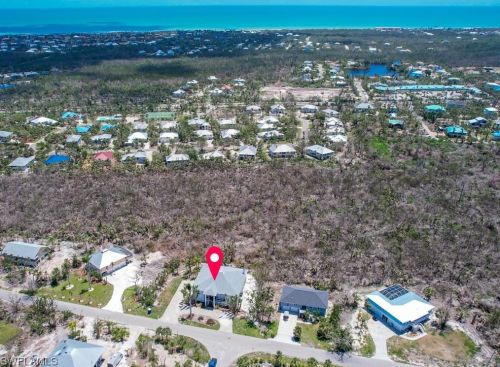 1724 Bunting Ln, Sanibel FL  33957-4226 exterior