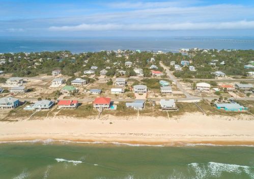 709 Gulf Beach Dr, Saint George Island FL  32328-2914 exterior