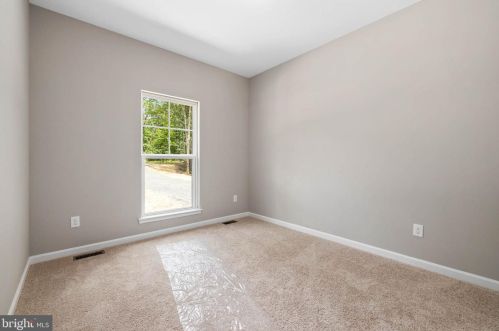 10906 Thiel Ct, Spotsylvania VA  22551-8034 exterior