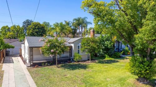 1221 Alameda Ave, Glendale, CA 91201-1323