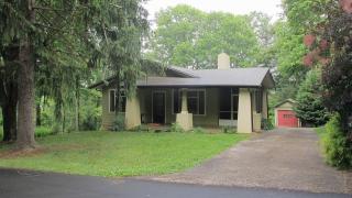 51 Ambler Rd, Asheville, NC 28805-2401