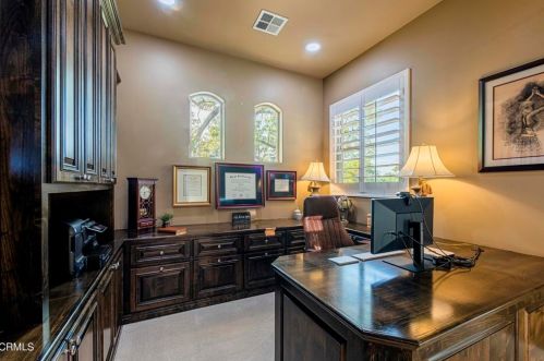 840 Fairway Dr, Bakersfield CA 93309-2416 exterior