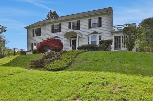 121 Western Ave, Marlborough, NY 12542-5121