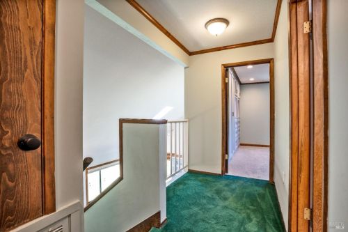 380 Jefferson Ln, Ukiah CA  95482-6618 exterior