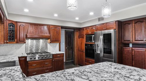 62 Mitchell Ave, East Brunswick, NJ 08816-1236