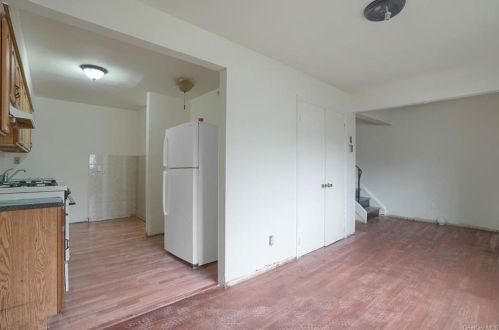 2 Rivervale Rd, Middletown NY 10940-6813 exterior