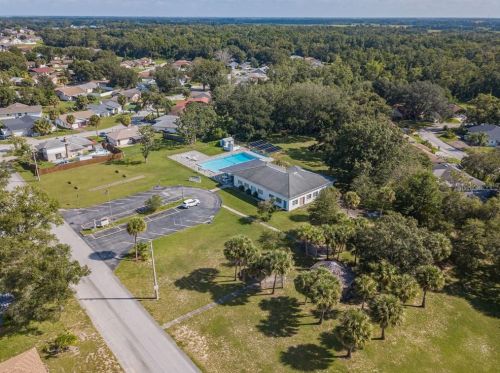 19 Cedar Dr, Davenport FL 33837-9784 exterior