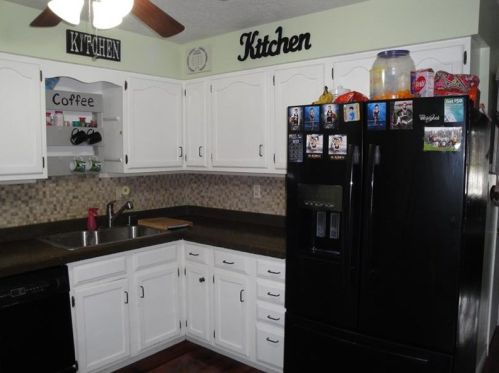 3104 School Pl, Finleyville, PA 15332-1355