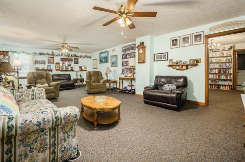 8700 Lilly Chapel Georgesville Rd, West Jefferson, OH 43162-9769
