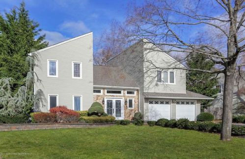9 Hawthorne Ave, Holmdel Village, NJ 07733-1035