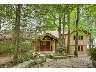 250 Gawanv Ct, Brevard, NC 28712-8288