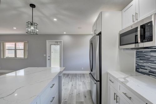 564 Saxony L, Delray Beach, FL 33446-1035