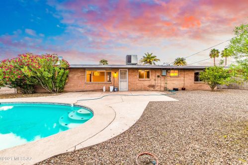 8260 Shiloh St, Tucson, AZ 85710-2936
