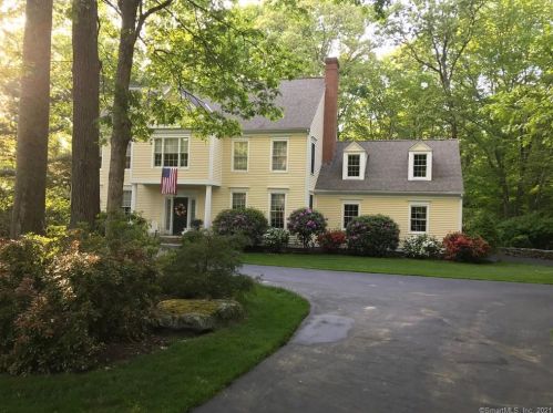 11 Blueberry Hill Reserve, Deep River CT  06419-2330 exterior