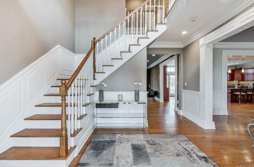 18 Hilltop Dr, Rye Brook NY  10573-5308 exterior