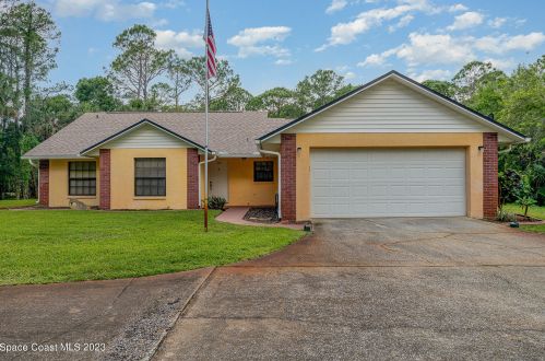 1735 Friday Rd, Cocoa, FL 32926-3407