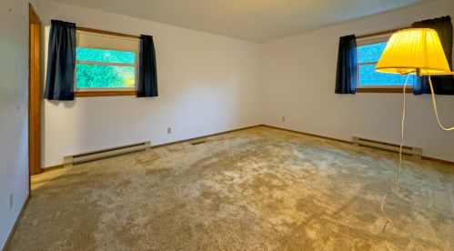 1782 Valley Rd, West Bend WI  53090-8929 exterior