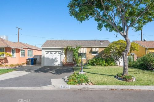 8235 Blandwood Rd, Downey, CA 90240-2217