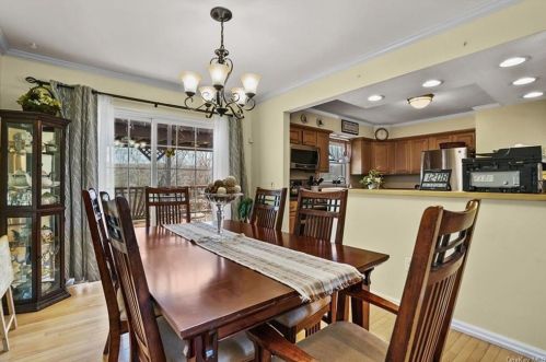 24 Somerset Dr, Washingtonville NY  10992-1372 exterior