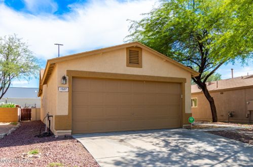 1587 Joyce Lou Dr, Tucson, AZ 85746-3357