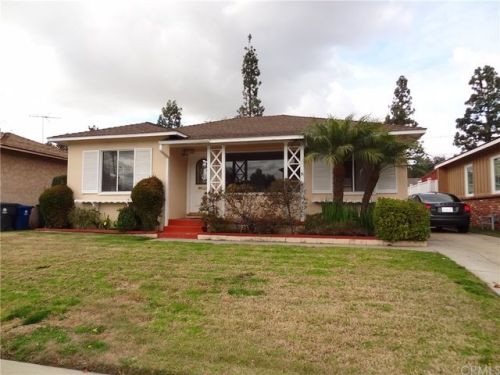 4713 Mcnab Ave, Lakewood, CA 90713-2401